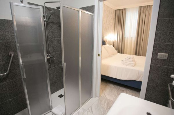 KALABRIJA. Buon Giorno Italija! Atraskite dar netyrinėtą Pietų Italijos perlą, kurį įsimylėsite iš pirmo žvilgsnio. Stebėkite paveikslo vertą spalvingą saulėlydį, mėgaukitės nuostabia gamta. Skrydis, 7n. 4* viešbutyje COLOMBA D'ORO su pusryčiais!