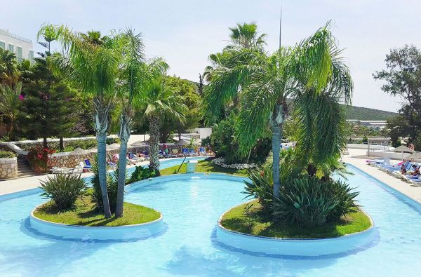 BODRUMAS. Išskirtinės atostogos prie Egėjo jūros. Skrydis, 7n. puikiame viešbutyje BODRUM HOLIDAY RESORT & SPA 4* su viskas įskaičiuota maitinimu!