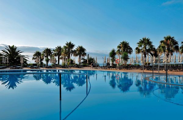 Kanisas. Puiki atmosfera ir galimybė atsipalaiduoti gražioje aplinkoje - MADEIROJE. Skrydis, 7n. viešbutyje FOUR VIEWS OASIS 4* su pusryčiais ir vakarienėmis - nuo 699 €!