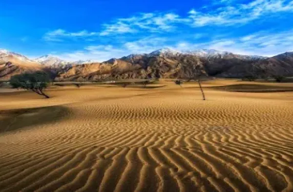 (Ne)atrastasis Pakistanas: kelionė laiku per budų paslaptis, imperijų citadeles ir paslaptingus slėnius