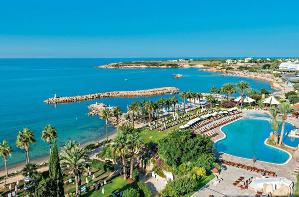 Pavargote nuo kasdieninės rutinos? Palikite ją už durų ir keliaukite ilsėtis į nuostabaus grožio salą Kiprą su viskas įskaičiuota maitinimo sistema viešbutyje Coral Beach & Resort 5*