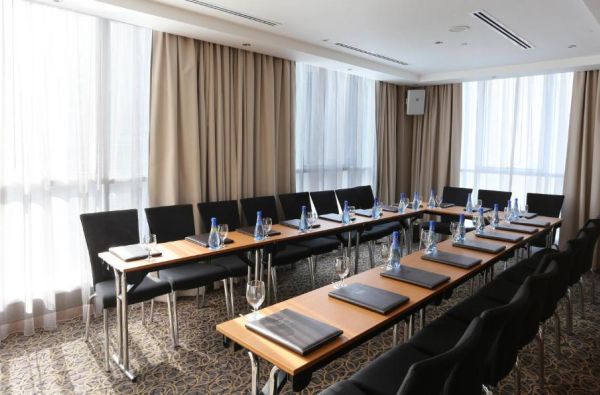 DUBAJUS. Atraskite poilsį Jungtiniuose Arabų Emiratuose. Skrydis, 7 n. TRYP BY WYNDHAM ABU DHABI 4* viešbutyje su pusryčiais tik nuo 839 EUR