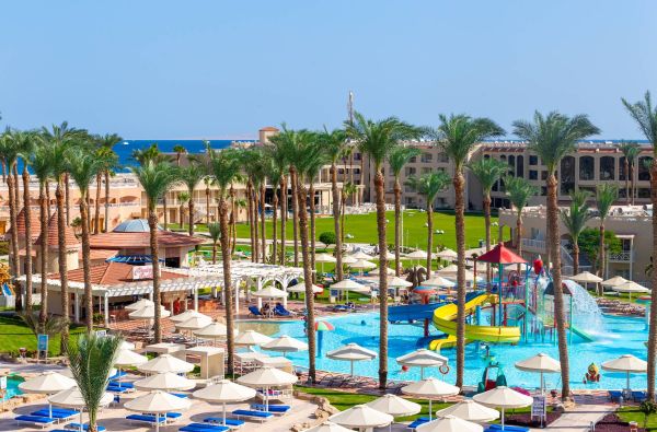 HURGADA. Kokybiškos atostogos. Skrydis, 7n. puikiame viešbutyje PICKALBATROS BEACH ALBATROS RESORT HURGHADA 4* su ”viskas įskaičiuota” maitinimu!