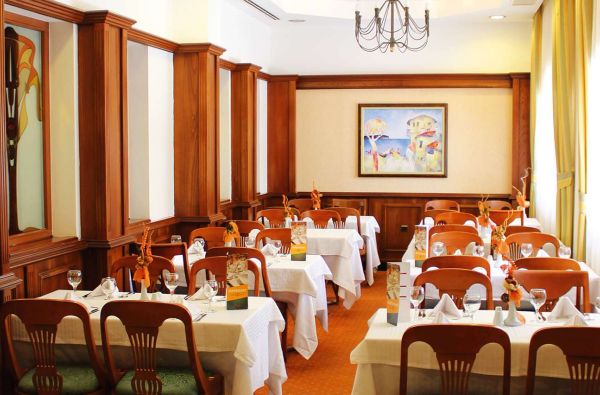 Kvapą gniaužiančios atostogos Bulgarijoje 5* viešbutyje ROYAL PALACE HELENA PARK su skrydžiu ir maitinimu  „viskas įskaičiuota“