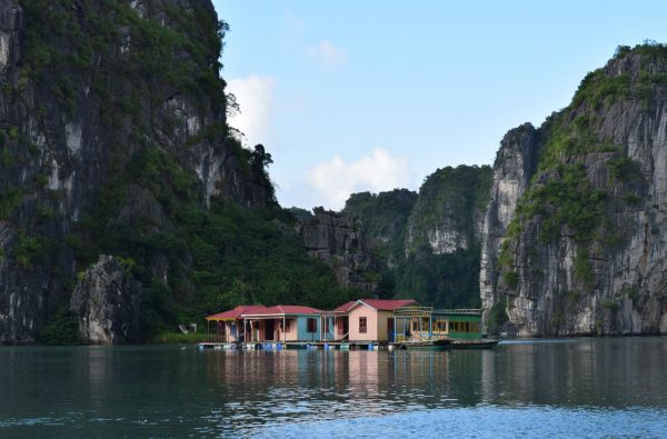 Naujųjų metų sutikimas laive Ha Long įlankoje, poilsis prie Pietų Kinijos jūros ir pažintinė programa po Vietnamą 13d.
