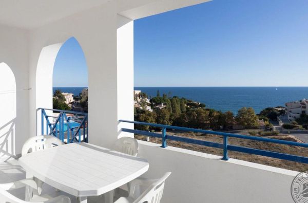 ALBUFEIRA - Armasaun de Pera. Saulėtos atostogos ALGARVĖJE. Skrydis, 7n. viešbutyje BE SMART TERRACE ALGARVE 3*, be maitinimo - nuo 485 €!