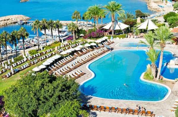 Pavargote nuo kasdieninės rutinos? Palikite ją už durų ir keliaukite ilsėtis į nuostabaus grožio salą Kiprą su viskas įskaičiuota maitinimo sistema viešbutyje Coral Beach & Resort 5*