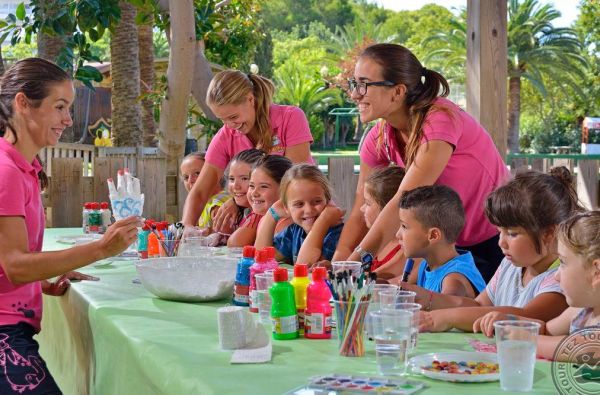 Magalufas. Smagios šeimos atostogos MALJORKOJE. Skrydis, 7n. viešbutyje SOL BARBADOS 4*, su pusryčiais ir vakarienėmis - nuo 609 €!