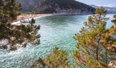 Sardinija. Kala di Luna paplūdimys.