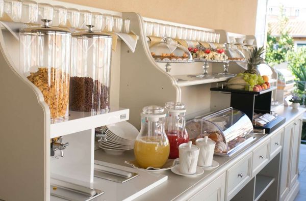 KALABRIJA. Buon Giorno Italija! Atraskite dar netyrinėtą Pietų Italijos perlą, kurį įsimylėsite iš pirmo žvilgsnio. Stebėkite paveikslo vertą spalvingą saulėlydį, mėgaukitės nuostabia gamta. Skrydis, 7n. 4* viešbutyje COLOMBA D'ORO su pusryčiais!