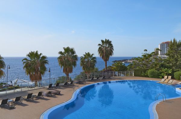 Funšalis. Fantastiškas poilsis mėgstantiems SPA, bene aukščiausia paslaugų kokybė MADEIROJE. Skrydis, 7n. viešbutyje MELIA MADEIRA MARE RESORT & SPA 5* su pusryčiais ir vakarienėmis - nuo 709 €!