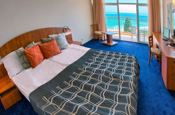 Planuokite įspūdingas vasaros atostogos Bulgarijoje 4* viešbutyje LUNA su skrydžiu ir maitinimu, „pusryčiai ir vakarienė plius“