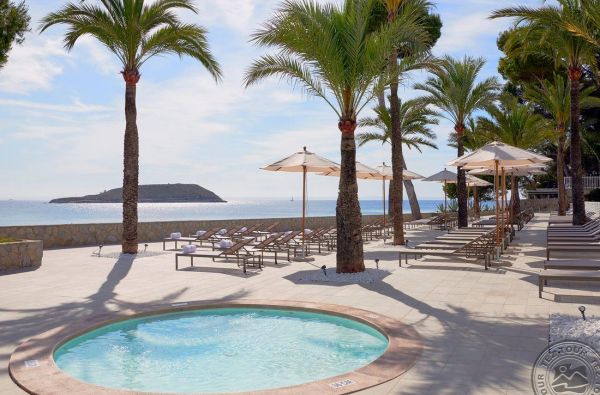 Magalufas. Saulėtos atostogos žalumoje skęstančioje MALJORKOJE. Skrydis, 7n. viešbutyje MELIA CALVIA BEACH 4*, su pusryčiais  - nuo 665 €!