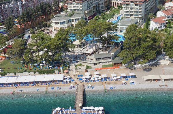 KEMERAS. Sužvejokite vasaros atostogas jau dabar! Poilsiaukite stilingame BARUT KEMER COLLECTION 5* viešbutyje Turkijoje ir mėgaukitės pasaulinio lygio aptarnavimu! Skrydis, 7 nakvynės 5* viešbutyje su „ultra viskas įskaičiuota“ maitinimu
