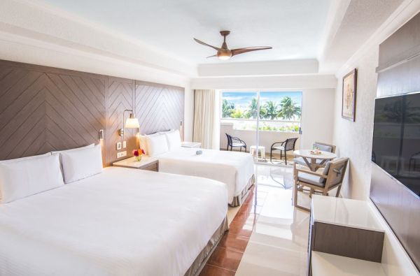 Kokybiškas poilsis Meksikoje!  Skrydis, pervežimas ir 10 n. viešbutyje Panama Jack Resorts Cancun 5* su „viskas įskaičiuota“