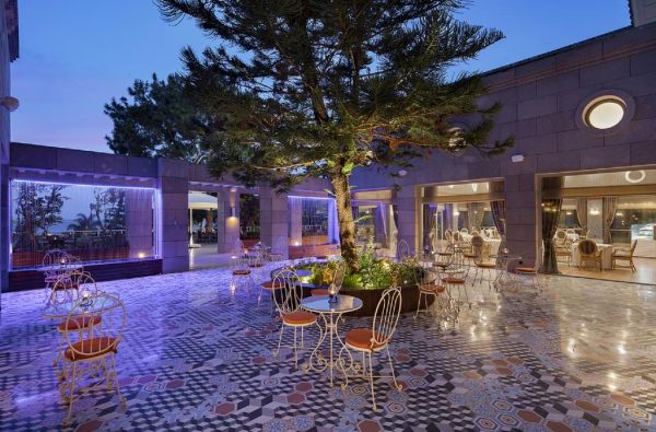 KEMERAS. Sunku atsispirti mintims apie atostogas?Sustok akimirka žavinga.Jūs jų nusipelnėte. Tad nieko nelaukite ir kraukitės lagaminus. Keliaujam į saulėtąją Turkiją.Skrydis,7 n. 5* KILIKYA PALACE GOYNUK viešbutyje su „ultra viskas įskaičiuota“ maitinimu