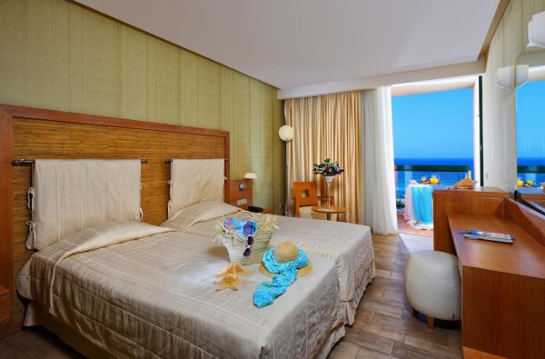 KRETA. Pailsėkite nuo kasdienių minčių saloje. Skrydis, 7n.  SIRENS BEACH &  VILLAGE 4* viešbutyje su viskas įskaičiuota maitinimu.