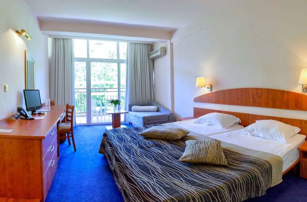 Planuokite įspūdingas vasaros atostogos Bulgarijoje 4* viešbutyje LUNA su skrydžiu ir maitinimu, „pusryčiai ir vakarienė plius“