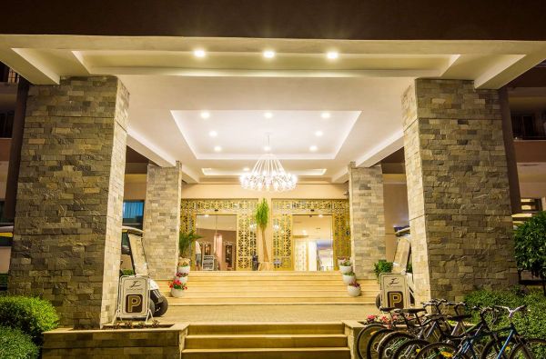 Planuokite įspūdingas vasaros atostogas Bulgarijoje 5* viešbutyje ZORNITZA SANDS su skrydžiu ir maitinimu "pusryčiai, pietūs, vakarienė"