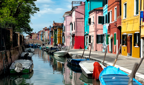Italija. Burano sala.