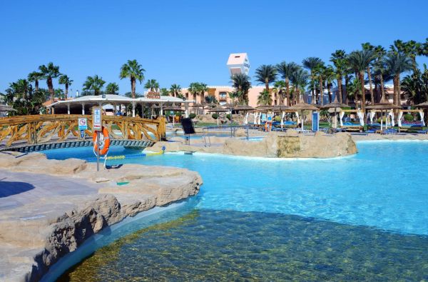 HURGADA. Kokybiškos atostogos. Skrydis, 7n. puikiame viešbutyje PICKALBATROS BEACH ALBATROS RESORT HURGHADA 4* su ”viskas įskaičiuota” maitinimu!
