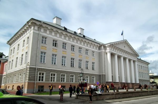 Artimoje, bet kitokioje Estijoje