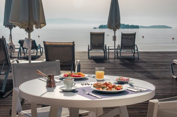 KORFU. Šviesus atokvėpis. Skrydis, 7 n. saloje KONTOKALI BAY RESORT & SPA 5* viešbutyje su pasirinktu maitinimu.