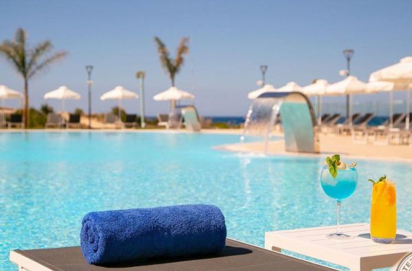 Nepamirštamos atostogos Kipre 5* viešbutyje NISSIBLU BEACH RESORT !