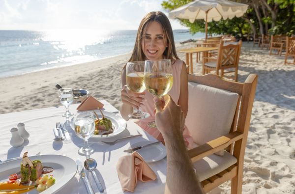 Pasakiškos atostogos Maldyvuose! Skrydis, pervežimas ir 7 n. viešbutyje ROYAL ISLAND RESORT & SPA 4+* su pusryčiais, pietumis ir vakarienėmis
