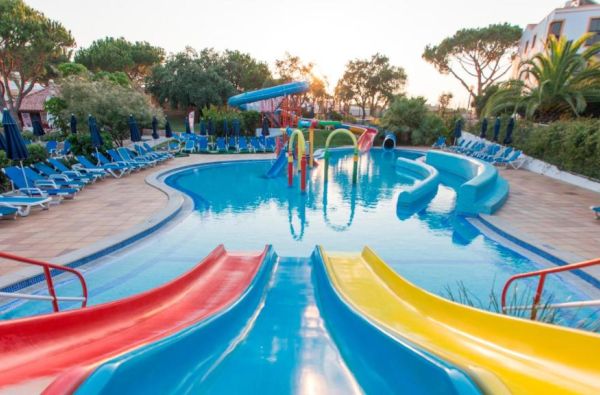 ALBUFEIRA. Kokybiškos atostogos ALGARVĖJE šeimoms su vaikais. Skrydis, 7n. viešbutyje ALFAGAR I VILLAGE 3*+, be maitinimo - nuo 595 €!