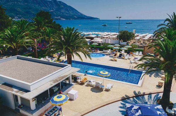 Kokybiškos atostogos JUODKALNIJOJE. Skrydis, 7n. puikiame viešbutyje MONTENEGRO BEACH RESORT 4 * su „pusryčiais“ – 699 €!