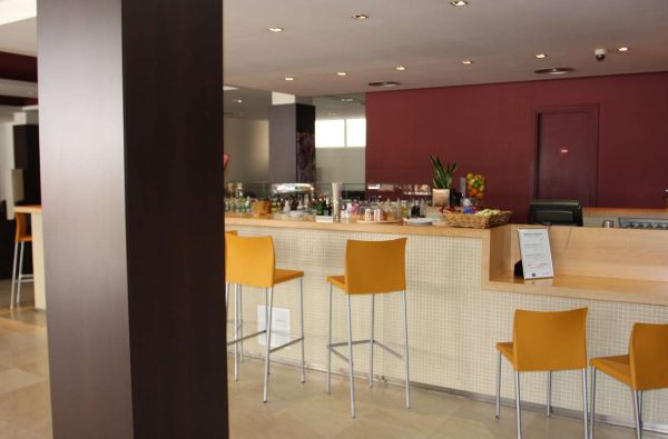 LLoret de Maras. Mėgstantiems būti šurmulio sūkuryje, siūlome apsistoti - Lloret de Maro centre - Ispanija. Skrydis, 7n. viešbutyje ALEGRIA PLAZA PARIS 4*, su pusryčiais - nuo 575 €!