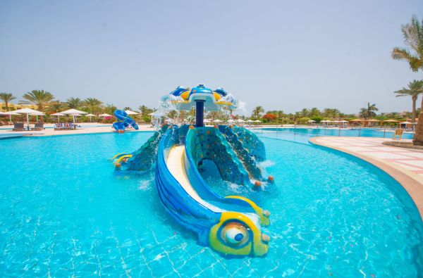 HURGADA. Kokybiškos atostogos. Skrydis, 7n. puikiame viešbutyje PHARAOH AZUR RESORT 5* su ”viskas įskaičiuota” maitinimu!