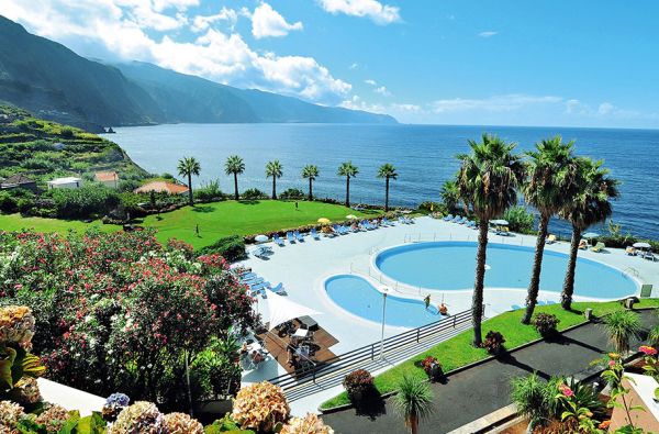 Ponta Delgada. Neužmirštamos atostogos MADEIROJE. Skrydis, 7n. viešbutyje MONTE MAR PALACE 4* su pusryčiais ir vakarienėmis - tik nuo 599 € !
