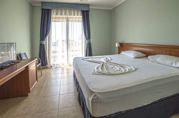 Poilsis prie jūros ALBANIJOJE. Skrydis, 7n. puikiame viešbutyje DOLCE VITA 4* su „viskas įskaičiuota“ – 699 €!