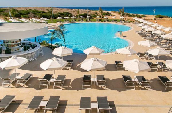Nepamirštamos atostogos Kipre 5* viešbutyje NISSIBLU BEACH RESORT !