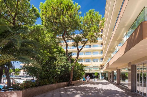 Kosta Dorada. Užburianti Ispanija, nuostabi šalis Jūsų išsvajotoms atostogoms. Skrydis, 7n. viešbutyje LAS VEGAS 4*, su pusryčiais ir vakariene - nuo 619 €!