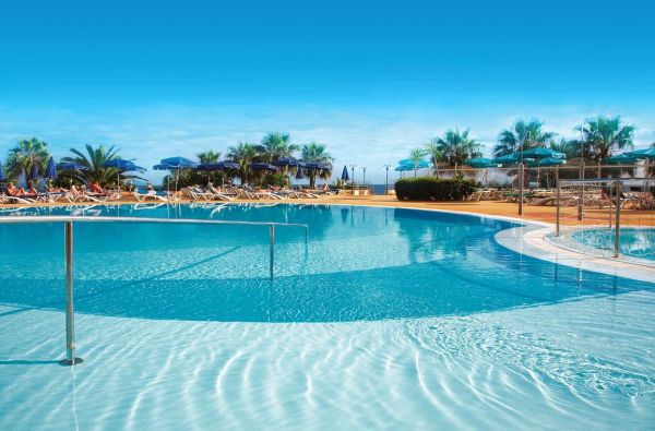 Kanisas. Puiki atmosfera ir galimybė atsipalaiduoti gražioje aplinkoje - MADEIROJE. Skrydis, 7n. viešbutyje FOUR VIEWS OASIS 4* su pusryčiais ir vakarienėmis - nuo 699 €!