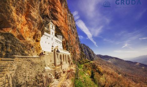 Juodkalnija. Ostrogo vienuolynas.