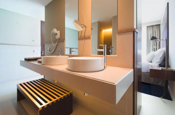 ALBUFEIRA. Išsiilgusiems ramybės, tai puikus pasirinkimas ALGARVĖJE. Skrydis, 7n. viešbutyje VIDAMAR RESORT ALGARVE 5*, su pusryčiais ir vakariene - nuo 839 €!