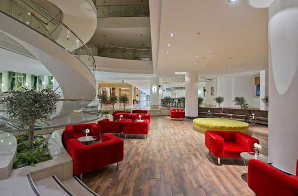 KEMERAS. Sužvejokite vasaros atostogas jau dabar! Poilsiaukite stilingame BARUT KEMER COLLECTION 5* viešbutyje Turkijoje ir mėgaukitės pasaulinio lygio aptarnavimu! Skrydis, 7 nakvynės 5* viešbutyje su „ultra viskas įskaičiuota“ maitinimu