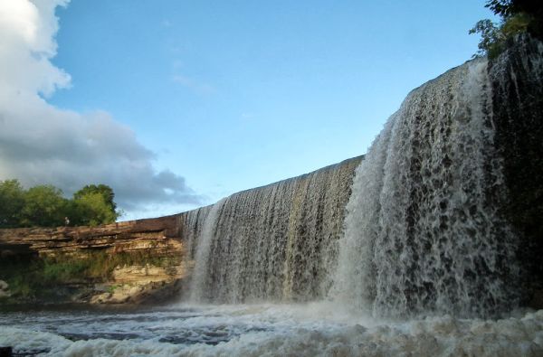 Artimoje, bet kitokioje Estijoje