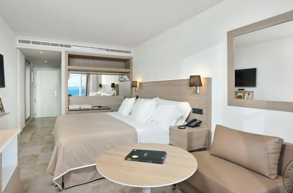 Magalufas. Saulėtos atostogos žalumoje skęstančioje MALJORKOJE. Skrydis, 7n. viešbutyje MELIA CALVIA BEACH 4*, su pusryčiais  - nuo 665 €!