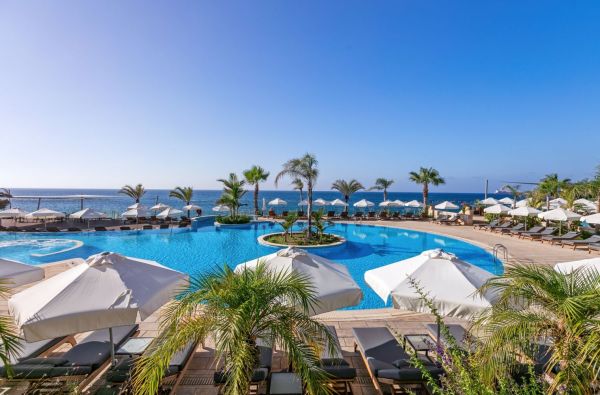 Įsimintinos atostogos saulėtame Kipre, 5* viešbutyje THE ROYAL APPOLONIA 