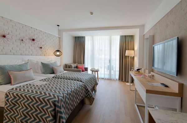 KEMERAS. Sužvejokite vasaros atostogas jau dabar! Poilsiaukite stilingame BARUT KEMER COLLECTION 5* viešbutyje Turkijoje ir mėgaukitės pasaulinio lygio aptarnavimu! Skrydis, 7 nakvynės 5* viešbutyje su „ultra viskas įskaičiuota“ maitinimu