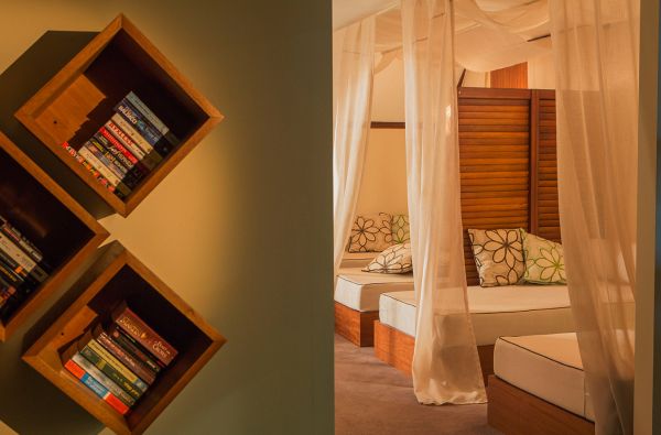 Romantiškos atostogos Maldyvuose! Skrydis, pervežimas ir 7 n. viešbutyje KURUMBA MALDIVES 5* su pusryčiais ir vakarienėmis