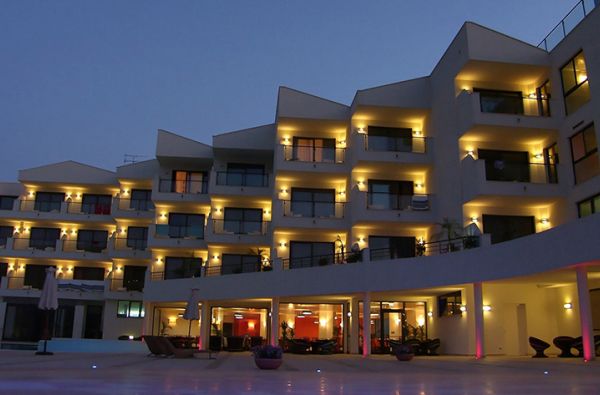 SICILIJA. Romantiškas ir jaukus poilsis. Skrydis, 7n. CEFALU SEA PALACE 5* viešbutyje su pusryčiais arba pusryčiais ir vakariene