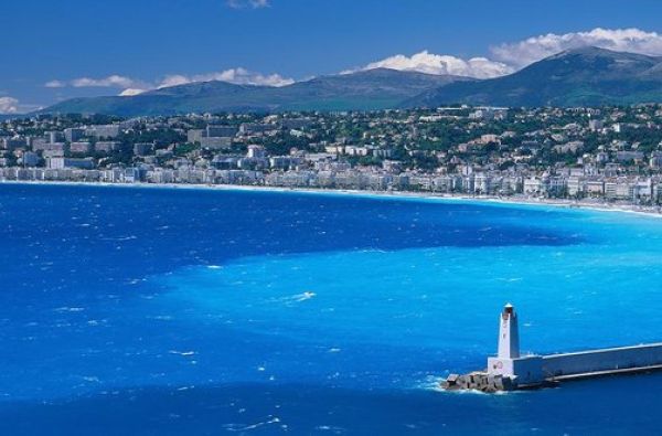 Viduržemio jūros pakrantės pasaka su 4 d. poilsiu Nicoje arba San Reme