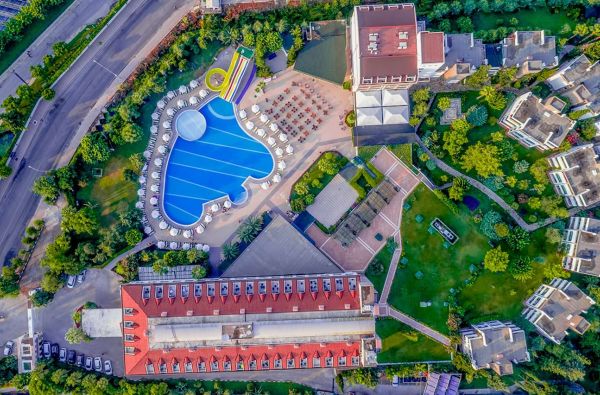 KEMERAS.Populiarioji vasaros žvaigždė, kviečia į svečius! Laikas atsipalaiduoti - pagaudykite saulės spindulius, įmerkite kojas į šiltą jūrą. Skrydis, 7 n. 4* SHERWOOD  GREENWOOD RESORT viešbutyje su „viskas įskaičiuota" maitinimu–Jūsų nuotykių vasara.