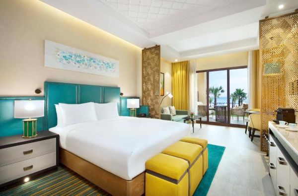 DUBAJUS. Pajuskite rytietiško svetingumo atmosferą DOUBLE TREE BY HILTON RESORT & SPA MARJAN ISLAND 5* viešbutyje. Skrydis, 7 n su pusryčiais tik nuo 1085 EUR